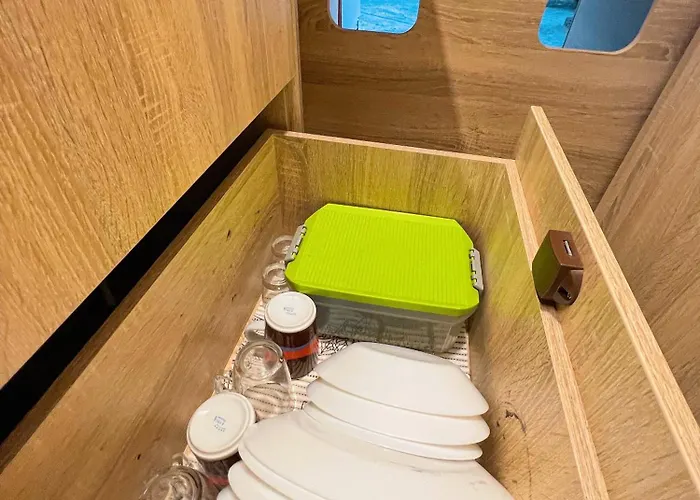 Кемпинг Furgoneta Camper Canarias *